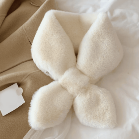 Fake Rabbit Fur Collar Scarf Women Warm Fur Cross Winter Scarf (Color: White)