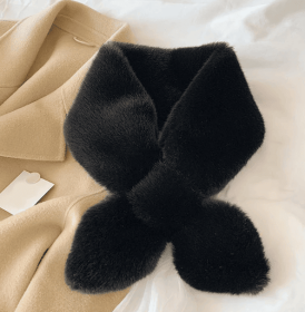 Fake Rabbit Fur Collar Scarf Women Warm Fur Cross Winter Scarf (Color: Black)